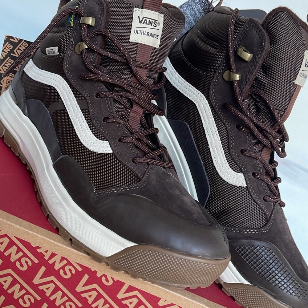 Vans Men’s Ultrarange Exo Hi Mte2 Demitasse
VN0A4BVS3N1
Sneakers - Picture 10 of 16